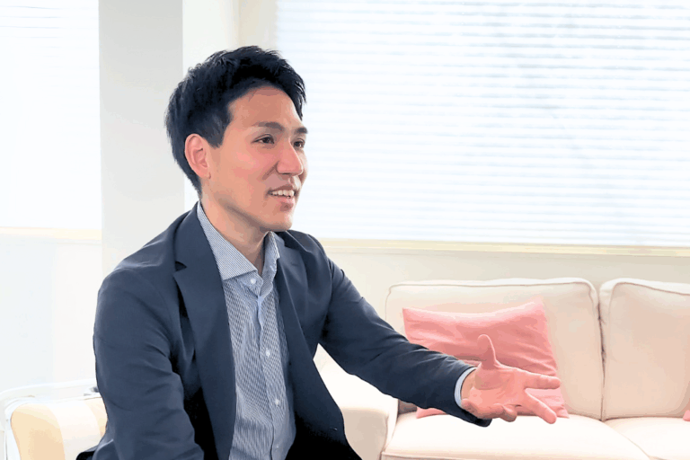 小回り・高品質。社内の「実務ニーズ」に合致したデスク型支援の価値